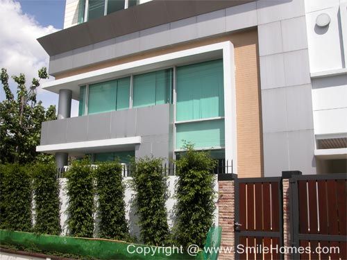 ẺͿȹ繷ѾԹ ԢԷͧ ѷ  ӡѴ  Ѻ͹حҵ : www.smilehomes.com