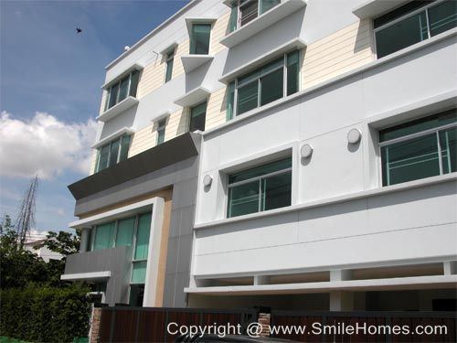 ẺͿȹ繷ѾԹ ԢԷͧ ѷ  ӡѴ  Ѻ͹حҵ : www.smilehomes.com